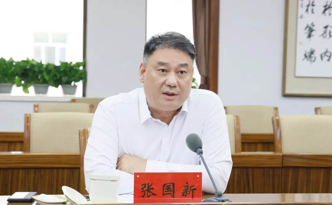 氫能產(chǎn)業(yè)鏈集群項(xiàng)目落戶伊金霍洛旗！.jpg
