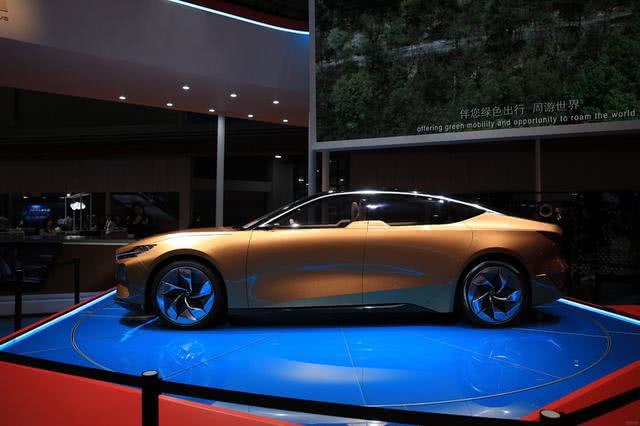 國(guó)產(chǎn)“氫能源”汽車，加氫燃料時(shí)間短、續(xù)航里程長(zhǎng)