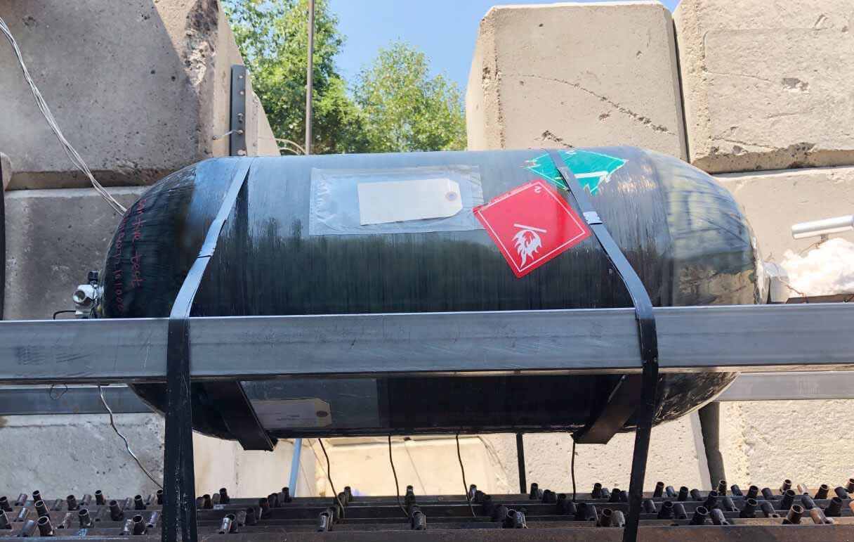 破防？未勢能源70MPa IV型車載儲氫瓶，能止火，永不破防！.jpg
