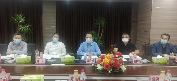 張克軍副廳長帶隊就二氧化碳加氫制甲醇技術開展實地調(diào)研.jpg