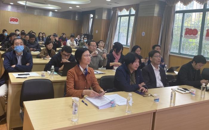 上海神力、億氫科技有限公司專家應(yīng)邀到華東理工大學(xué)化工學(xué)院作學(xué)術(shù)報(bào)告.jpg