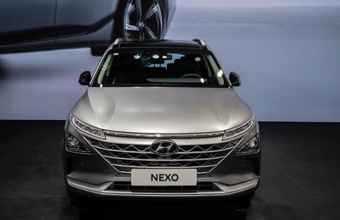 現(xiàn)代汽車“氫+電”前瞻技術(shù)及產(chǎn)品亮相進(jìn)博會.jpg
