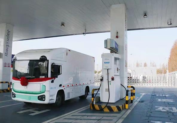 國(guó)鴻氫能助力浙江首輛4.5噸燃料電池冷鏈車(chē)交付.jpg