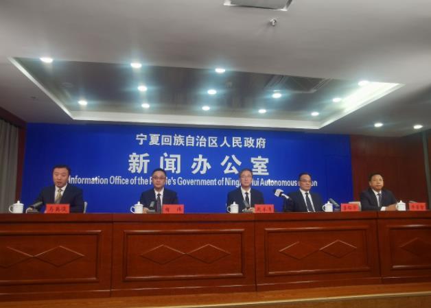 在《實施方案》的指導下，寧夏走出了綠能開發(fā)、綠氫生產(chǎn)、綠能轉(zhuǎn)型發(fā)展的道路.jpg