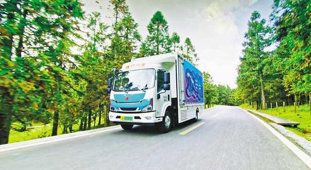 攜手推進汽車、電子信息等產(chǎn)業(yè)，共建成渝氫走廊，廣泛開展互采互供一鏈合作，推動川渝經(jīng)濟高質(zhì)量發(fā)展.jpg