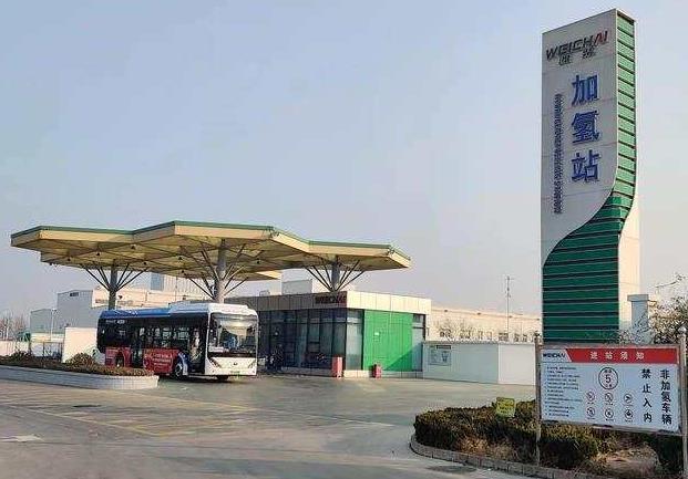一次領(lǐng)到500萬(wàn)加氫站建站補(bǔ)貼！濰坊多項(xiàng)扶持政策推動(dòng)氫能發(fā)展走在全國(guó)前列.jpg