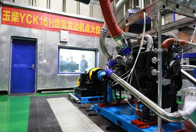 中國最大排量、最大馬力燃?xì)浒l(fā)動機(jī)玉柴YCK16H成功點(diǎn)火