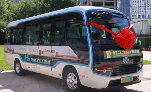 豐田氫燃料電池柯斯達成北京CBD商務班車，是冬奧會的退役車輛