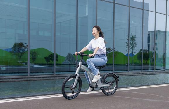 國內(nèi)首款！永安行正式銷售量產(chǎn)氫能自行車.jpg