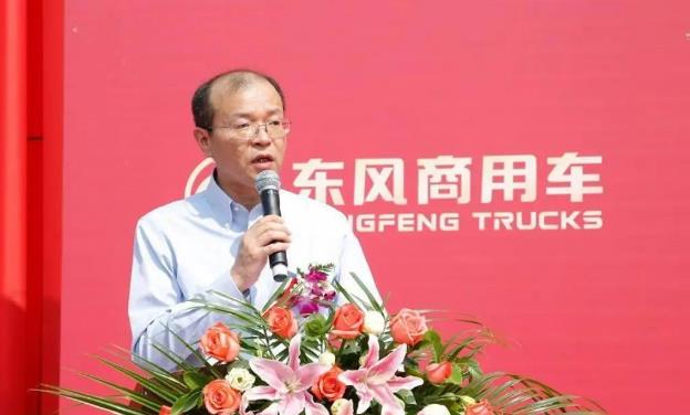 拿下200臺氫能車輛運營大單，三央企合作助力武漢首批“喝氫吐水”渣土車年內(nèi)上路.jpg