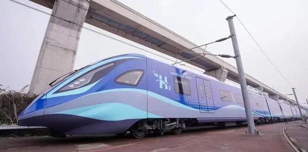 全球首列時(shí)速160公里的氫能源市域列車在成都中車下線.jpg