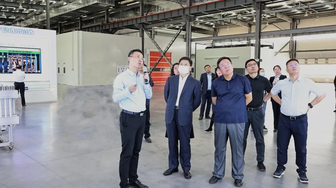 吉林省政協(xié)副主席李維斗調(diào)研國氫科技長春綠動.jpg