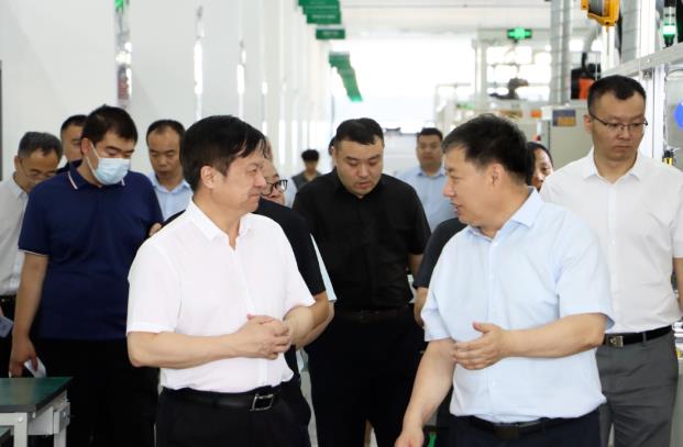 國(guó)家能源局一行領(lǐng)導(dǎo)蒞臨海泰新能考察交流.jpg